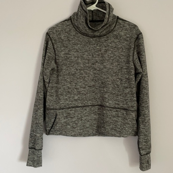 lululemon athletica Tops - Lululemon size 4 turtleneck marble gray pullover